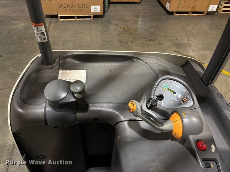 image for item EU0543 2018 Crown RC5545-40 order picker