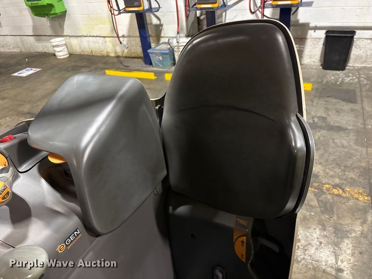 image for item EU0543 2018 Crown RC5545-40 order picker