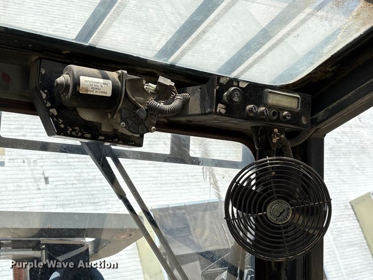 image for item EU0544 2015 Nissan PF90HD forklift