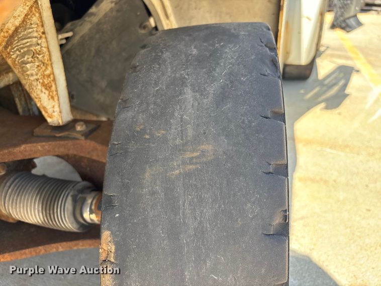 image for item EU0544 2015 Nissan PF90HD forklift
