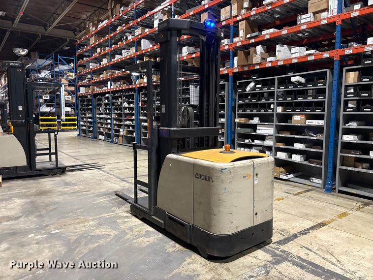 image for item EU0546 2018 Crown SP4050-30 order picker