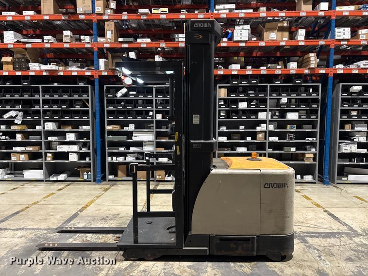 image for item EU0546 2018 Crown SP4050-30 order picker