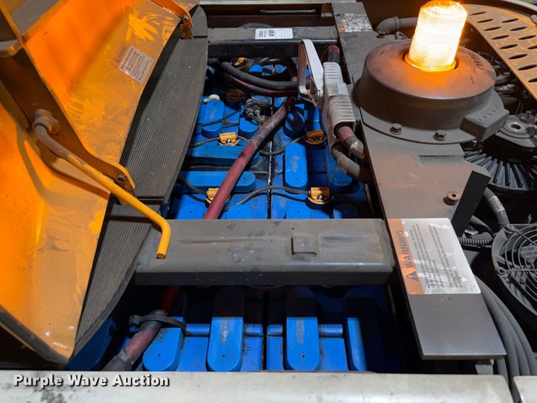 image for item EU0546 2018 Crown SP4050-30 order picker