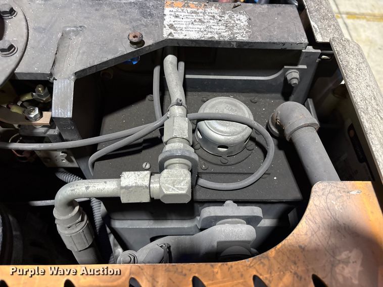 image for item EU0546 2018 Crown SP4050-30 order picker