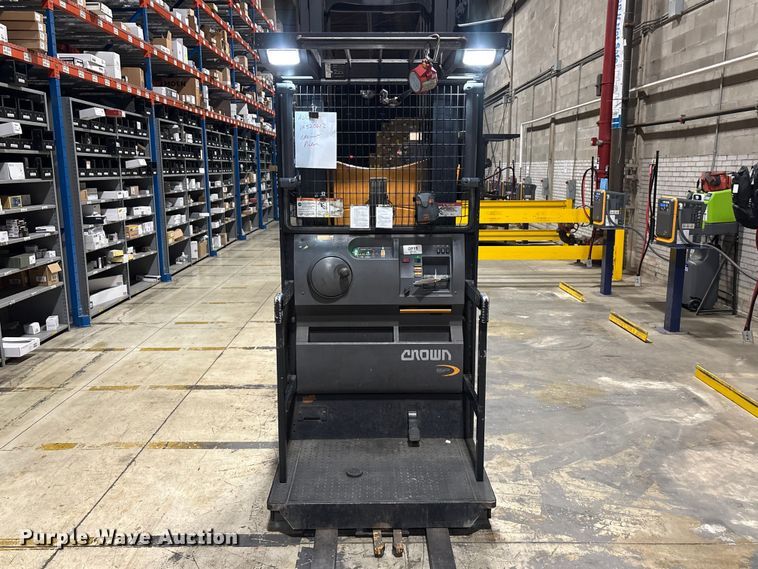 image for item EU0546 2018 Crown SP4050-30 order picker