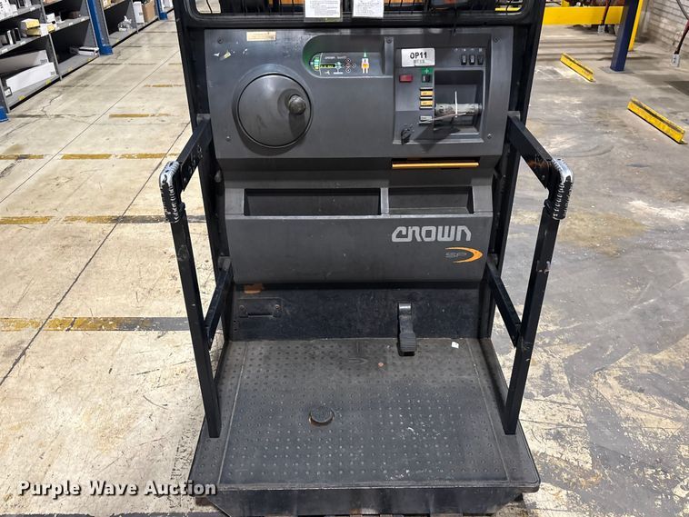 image for item EU0546 2018 Crown SP4050-30 order picker