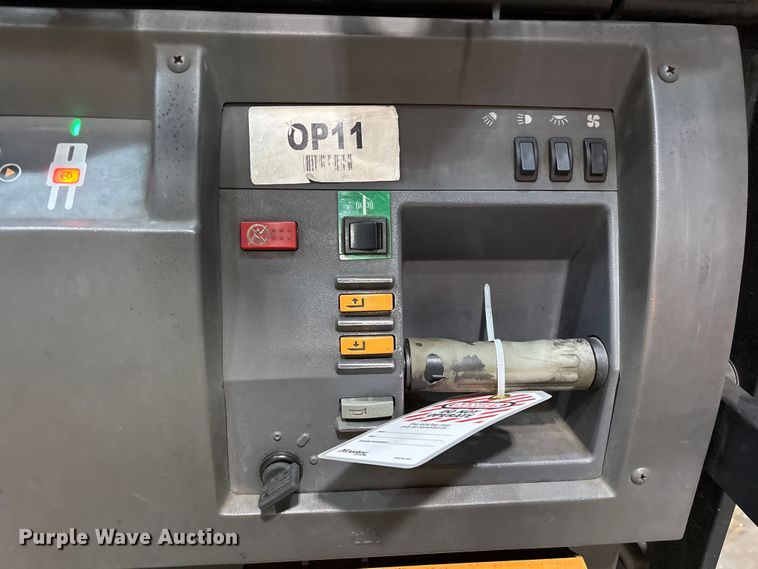 image for item EU0546 2018 Crown SP4050-30 order picker