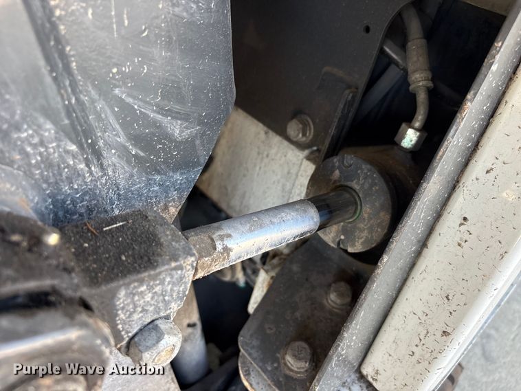 image for item EU0557 2016 UniCarriers CFS40 forklift