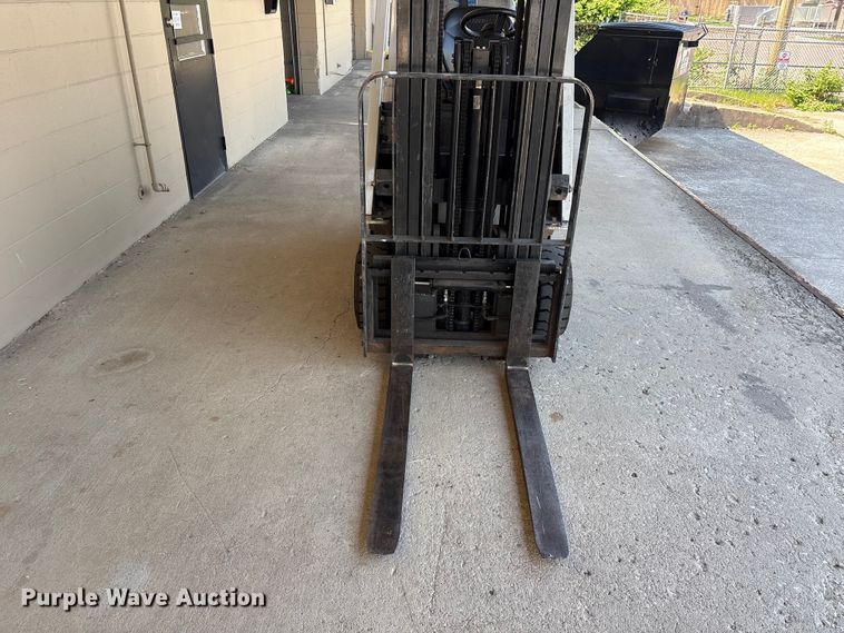 image for item EU0557 2016 UniCarriers CFS40 forklift