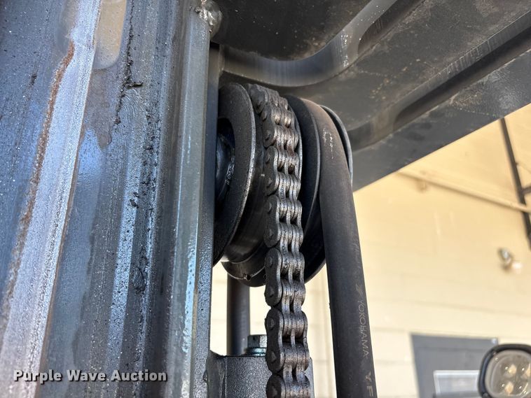 image for item EU0557 2016 UniCarriers CFS40 forklift