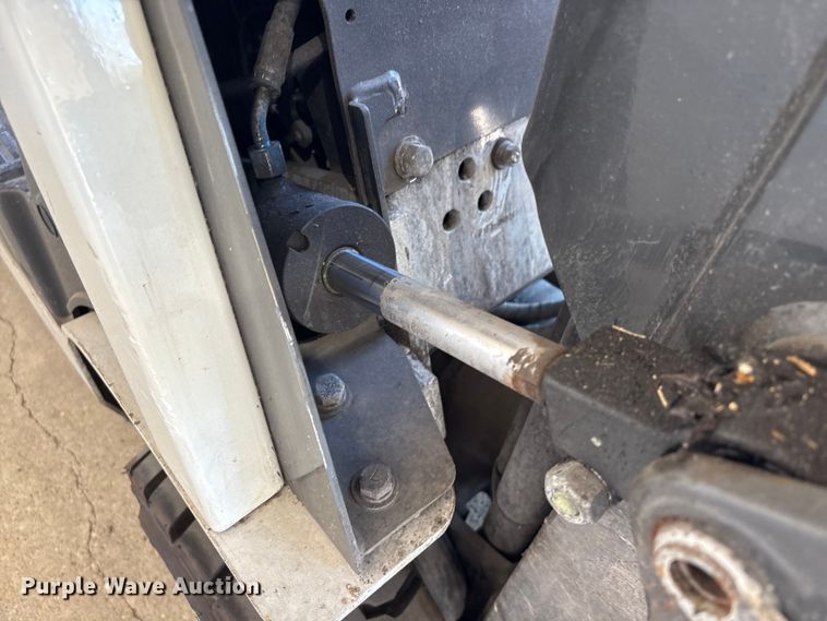 image for item EU0557 2016 UniCarriers CFS40 forklift