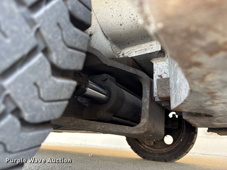 image for item EU0557 2016 UniCarriers CFS40 forklift