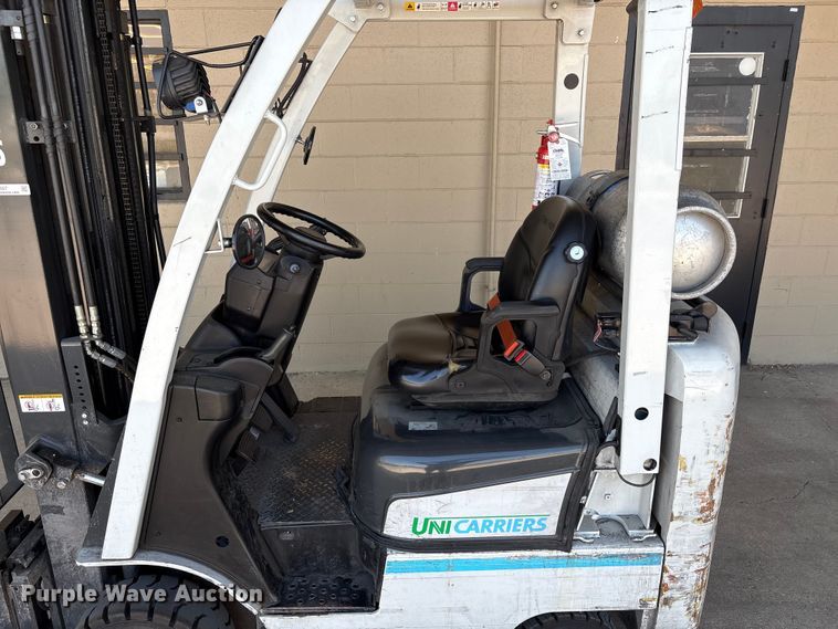 image for item EU0557 2016 UniCarriers CFS40 forklift