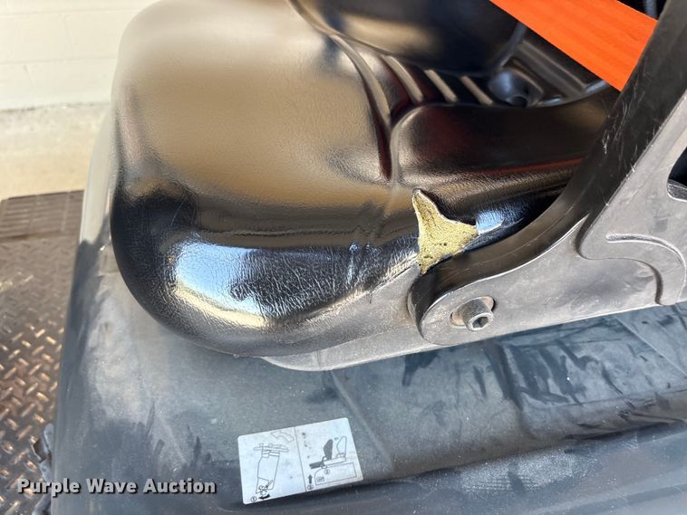 image for item EU0557 2016 UniCarriers CFS40 forklift