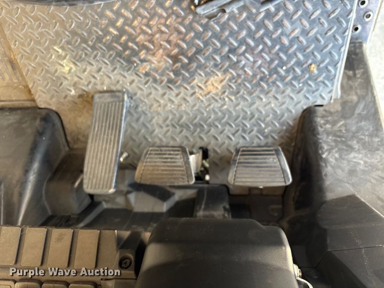 image for item EU0557 2016 UniCarriers CFS40 forklift