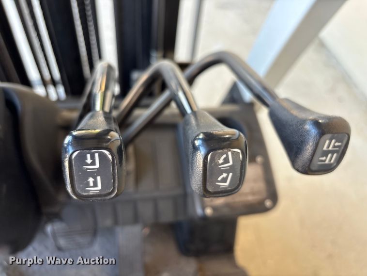 image for item EU0557 2016 UniCarriers CFS40 forklift