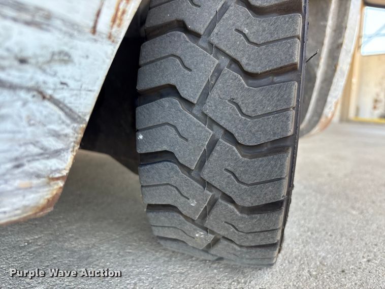 image for item EU0557 2016 UniCarriers CFS40 forklift