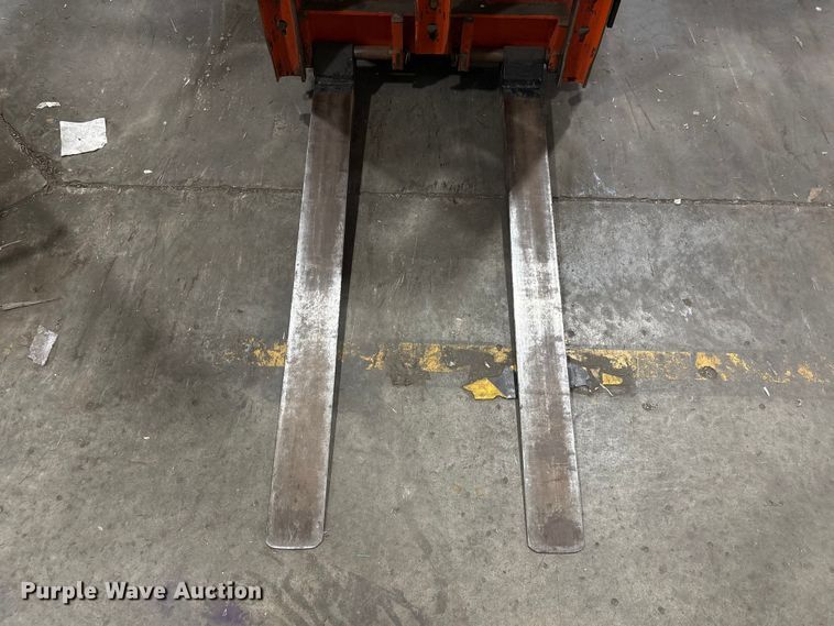 image for item EU0558 2018 UniCarriers CFS40 forklift