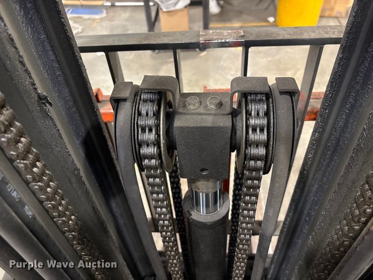 image for item EU0558 2018 UniCarriers CFS40 forklift