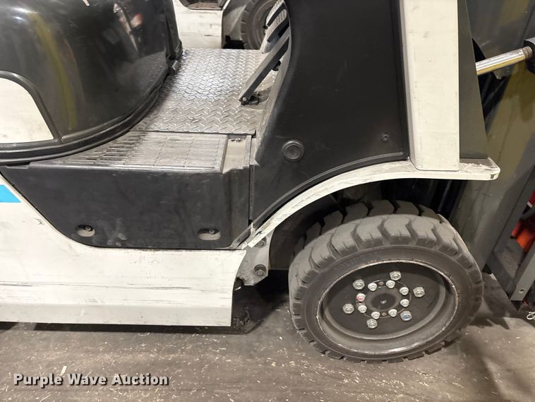 image for item EU0558 2018 UniCarriers CFS40 forklift