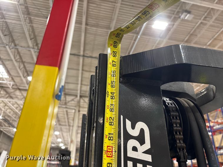 image for item EU0558 2018 UniCarriers CFS40 forklift