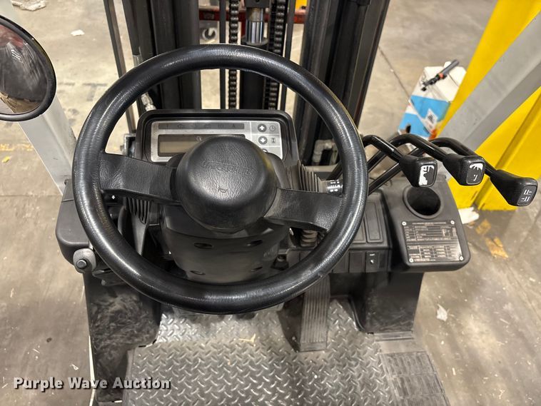 image for item EU0558 2018 UniCarriers CFS40 forklift