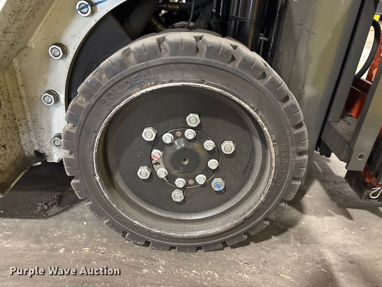 image for item EU0558 2018 UniCarriers CFS40 forklift