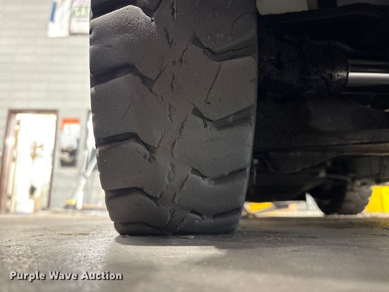 image for item EU0558 2018 UniCarriers CFS40 forklift