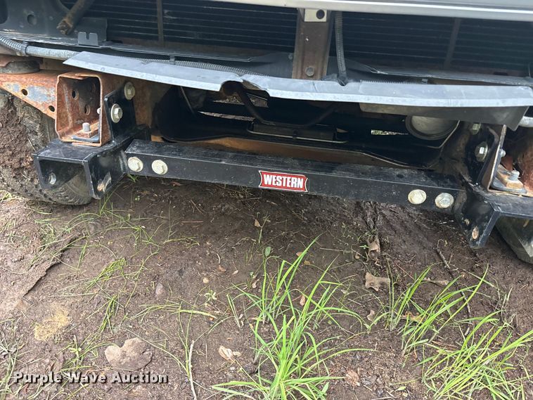 image for item EU5513 1988 Chevrolet GMT-400 pickup truck