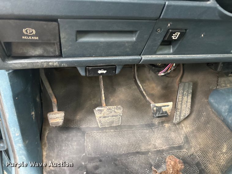 image for item EU5513 1988 Chevrolet GMT-400 pickup truck