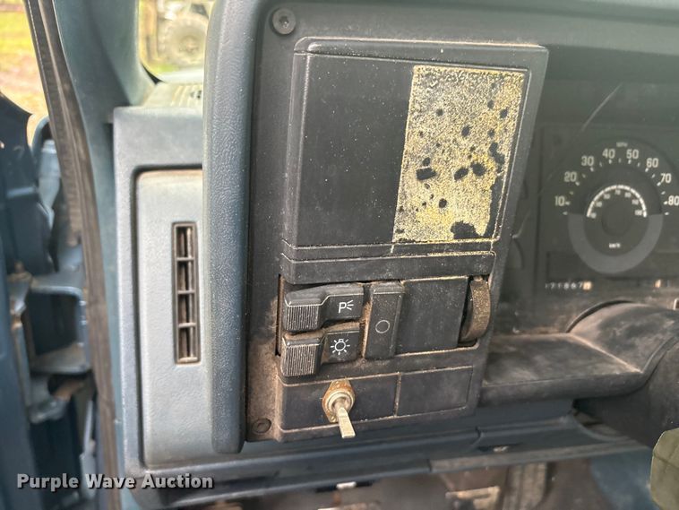 image for item EU5513 1988 Chevrolet GMT-400 pickup truck