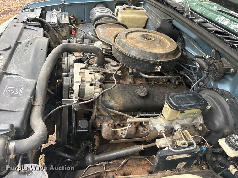 image for item EU5513 1988 Chevrolet GMT-400 pickup truck