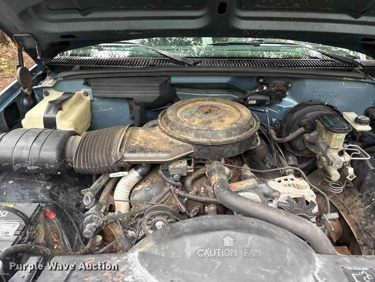 image for item EU5513 1988 Chevrolet GMT-400 pickup truck