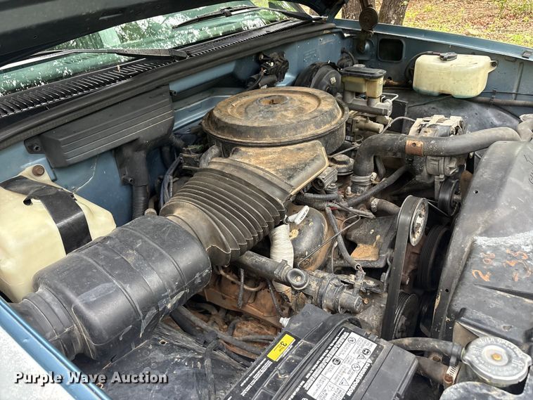 image for item EU5513 1988 Chevrolet GMT-400 pickup truck