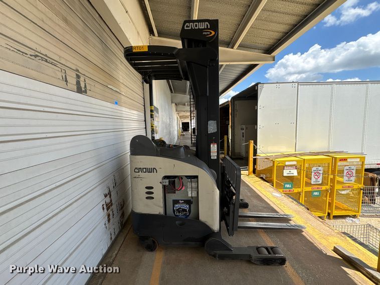 image for item EU7487 2017 Crown RR5725-35 reach truck