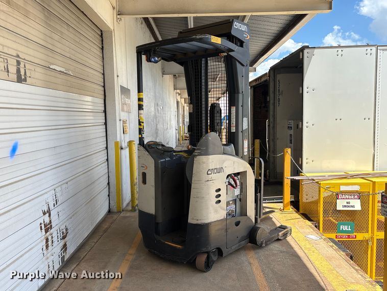 image for item EU7487 2017 Crown RR5725-35 reach truck