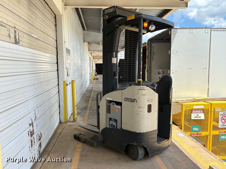image for item EU7487 2017 Crown RR5725-35 reach truck