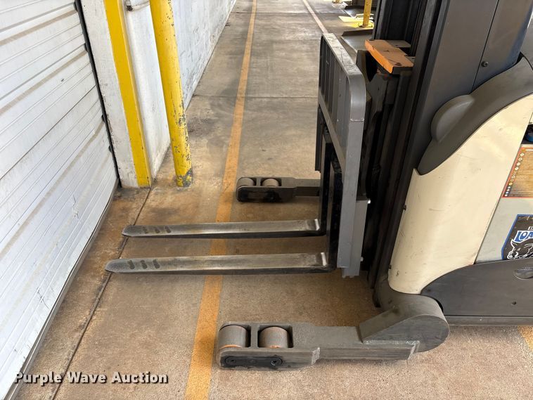 image for item EU7487 2017 Crown RR5725-35 reach truck