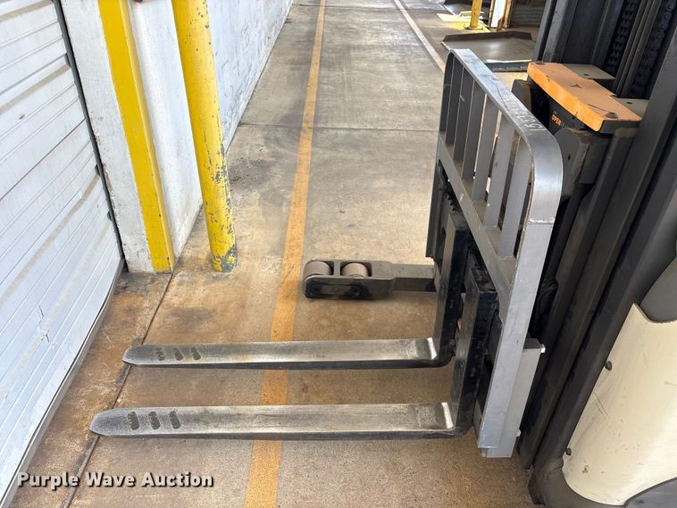 image for item EU7487 2017 Crown RR5725-35 reach truck