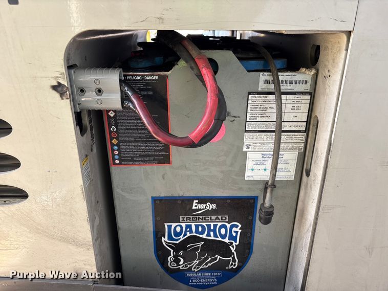 image for item EU7487 2017 Crown RR5725-35 reach truck