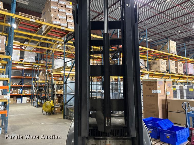 image for item EU7487 2017 Crown RR5725-35 reach truck