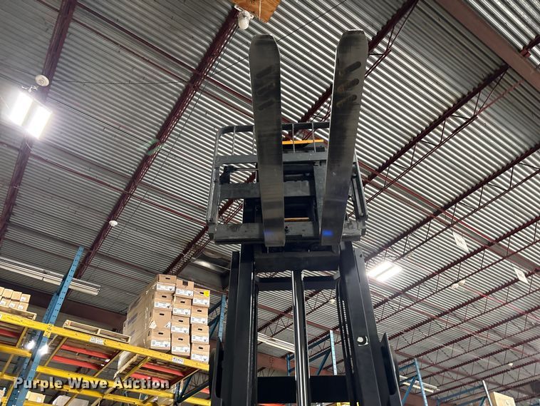 image for item EU7487 2017 Crown RR5725-35 reach truck