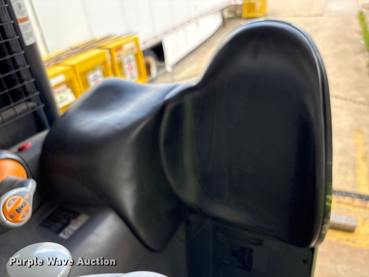 image for item EU7487 2017 Crown RR5725-35 reach truck