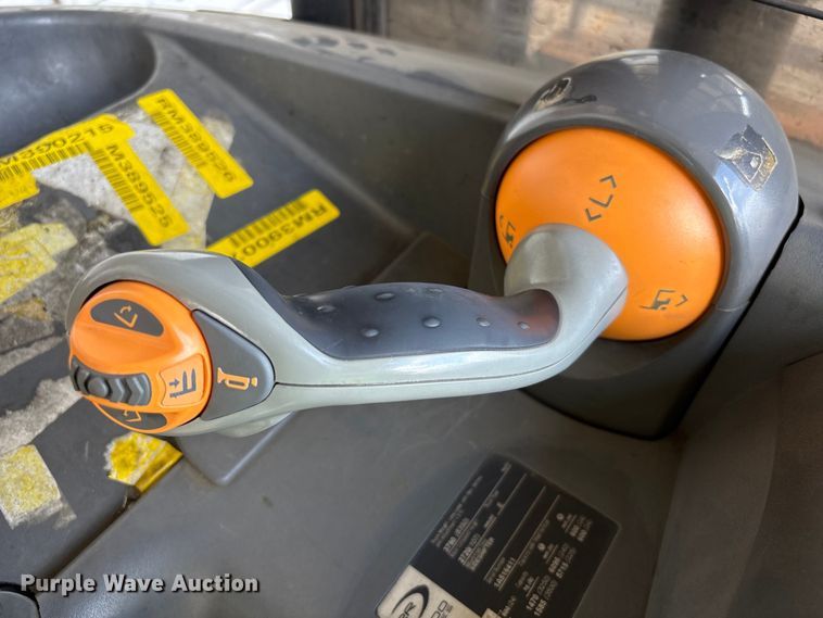 image for item EU7487 2017 Crown RR5725-35 reach truck