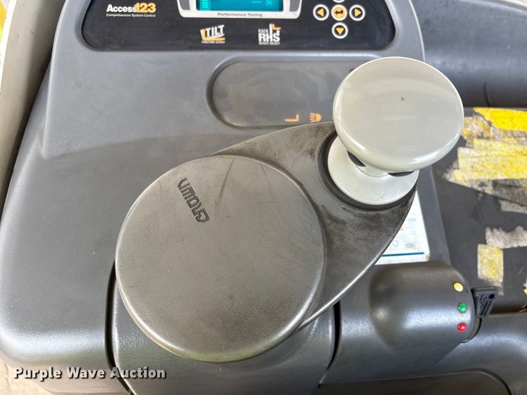 image for item EU7487 2017 Crown RR5725-35 reach truck