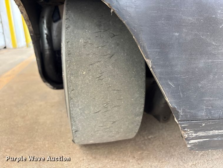 image for item EU7487 2017 Crown RR5725-35 reach truck