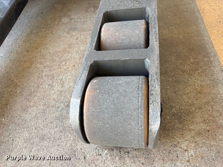 image for item EU7487 2017 Crown RR5725-35 reach truck