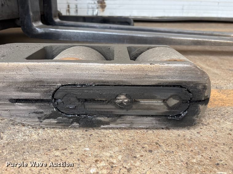 image for item EU7487 2017 Crown RR5725-35 reach truck