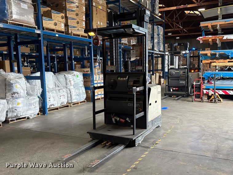 image for item EU8635 2016 Crown SP3520-30 order picker