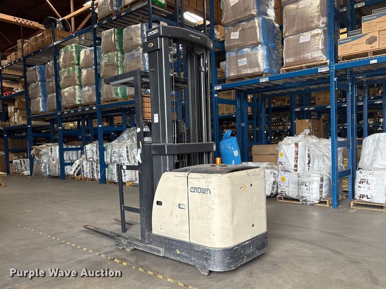 image for item EU8635 2016 Crown SP3520-30 order picker